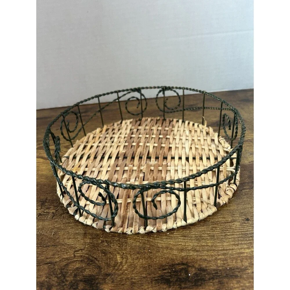 Vintage Wicker Wire Basket Tray Round Farmhouse Boho Cottage Centerpiece Decor